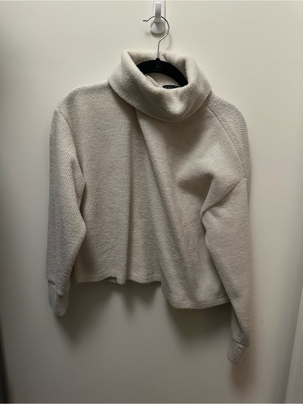 Sanctuary Cream Cropped Turtleneck Sweater